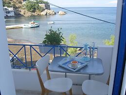 Alkistis Cozy By The Beach Apt In Ikaria Island, Therma 1st Floor