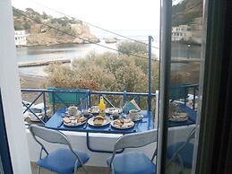 Alkistis Cozy By The Beach Apt In Ikaria Island, Therma 1st Floor