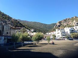 Alkistis Cozy By The Beach Apt In Ikaria Island, Therma 1st Floor