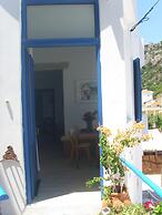 Alkistis Cozy By The Beach Apt In Ikaria Island, Therma 1st Floor