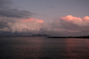 Alkistis Cozy By The Beach Apt In Ikaria Island, Therma 1st Floor