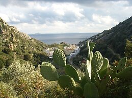 Alkistis Cozy By The Beach Apt In Ikaria Island, Therma 1st Floor