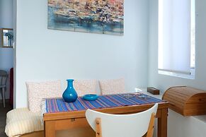 Alkistis Cozy By The Beach Apt In Ikaria Island, Therma 1st Floor