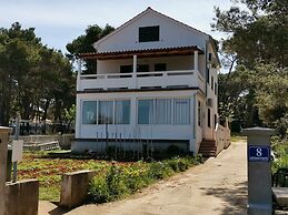 Apartment Near the sea