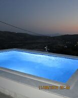 Room-andoni's House in Pitrofos, Andros