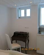 Room-andoni's House in Pitrofos, Andros