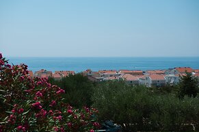 Spacious 4 Apartment for 5 Persons w 2 Terraces, 2 Bedrooms, 2 Bathroo