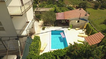 Sasa Apartments Kastel Stafilic Croatia