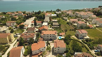 Sasa Apartments Kastel Stafilic Croatia
