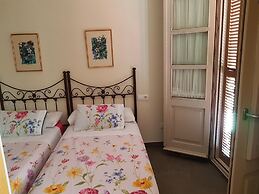 Stylish And Spacious 1 Bedroom Flat In Trendy Area