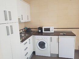 Stylish And Spacious 1 Bedroom Flat In Trendy Area