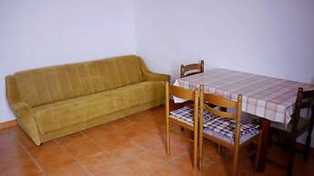 Cosy Apartment With sea View and one Bedroom