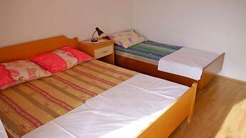 Cosy Apartment With sea View and one Bedroom