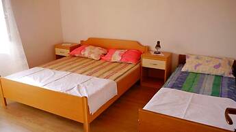 Cosy Apartment With sea View and one Bedroom