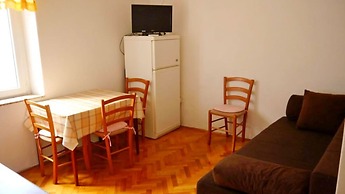 Cozy 1 Bedroom Apartment With sea View