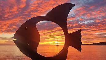 Luxury Apartment Overlooking Javea Bay and Mountains