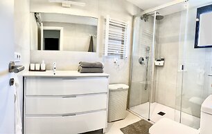 Luxury Apartment Overlooking Javea Bay and Mountains