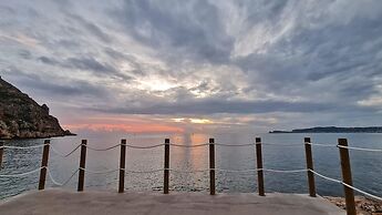 Luxury Apartment Overlooking Javea Bay and Mountains