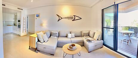 Luxury Apartment Overlooking Javea Bay and Mountains