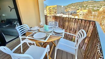 Luxury Apartment Overlooking Javea Bay and Mountains