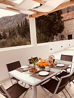 Villa Dragi, Villa With Pool and big Terrace, sea View, Peacfully and