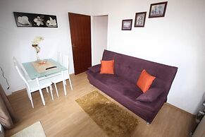 Small Apartment For A Great Holiday