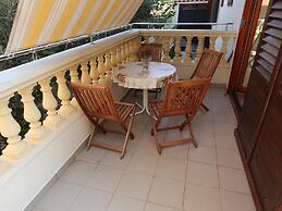 Family Ground Floor Apartment, Close to the Beach