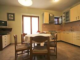 Family Ground Floor Apartment, Close to the Beach