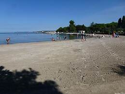 Comfortable Apartment, Close to the Beach