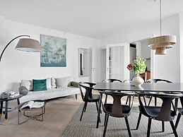 Sanders Stage - Endearing 3-bdr. Apt. Near Nyhavn