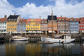 Sanders Stage - Endearing 3-bdr. Apt. Near Nyhavn
