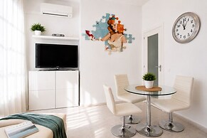 Apart In The Center With Terrace