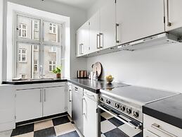 Sanders Stage - Cute 3-bdr Apt Near Nyhavn