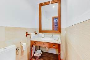 Villa in Consell With Private Pool, air Conditioning and Wifi