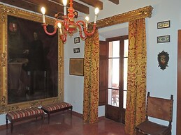 Villa in Consell With Private Pool, air Conditioning and Wifi