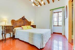 Villa in Consell With Private Pool, air Conditioning and Wifi