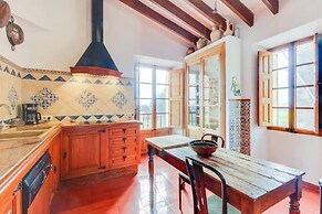 Villa in Consell With Private Pool, air Conditioning and Wifi