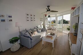 New Sunny Close to the Beach sea Views
