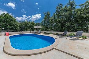 Luxury Experience in Villa Kacana With Heated Pool