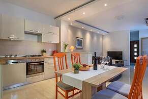 Apartment Perusko - 2 Bedroom Kitchen