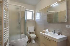 Apartment Perusko - 2 Bedroom Kitchen