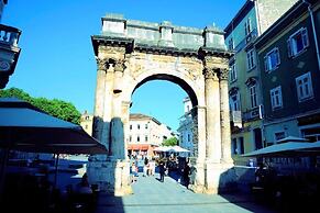 Apartment Perusko - 2 Bedroom Kitchen