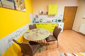 Lux Living Apartment Budic