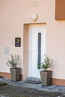 Lux Living Apartment Budic