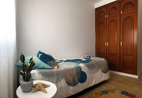 Modern And Bright Apartment With Sea Views