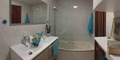 Modern And Bright Apartment With Sea Views