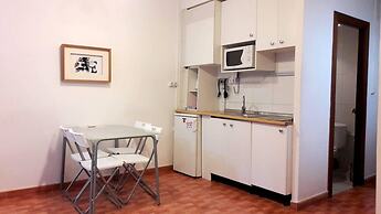 Comfortable Apt Born 41