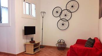 Comfortable Apt Born 41