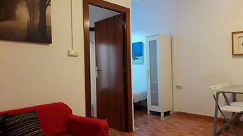 Comfortable Apt Born 41