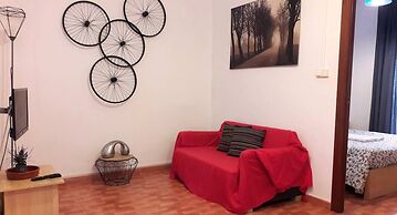 Comfortable Apt Born 41